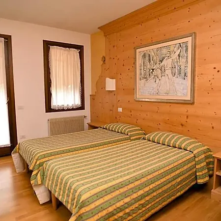 阿伯戈达吉尔多酒店 酒店